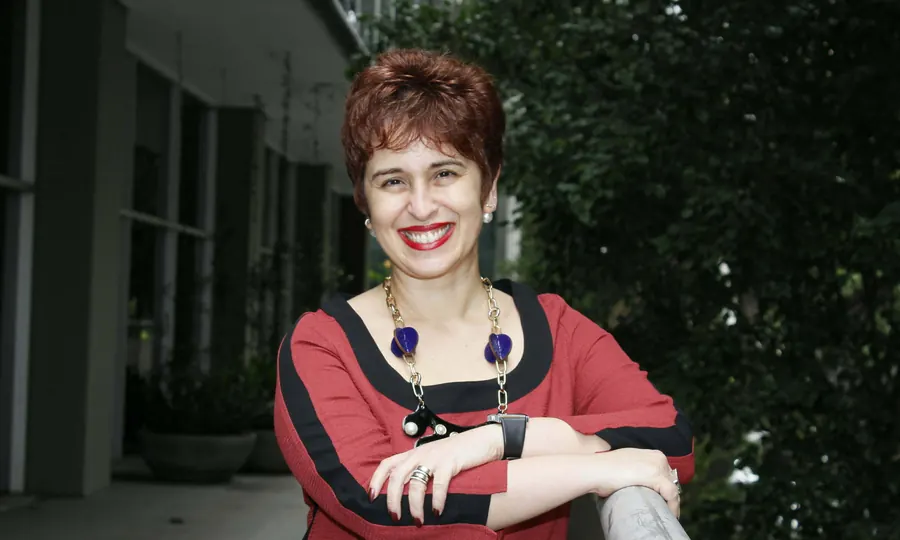 Neivia Justa — palestrante